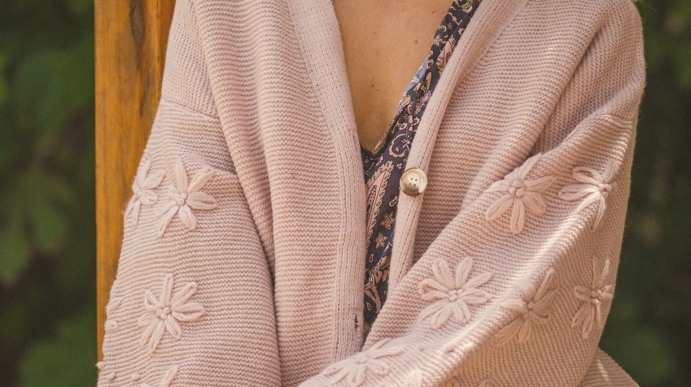 Mastering Autumn Style: A Guide to Layering with Panache