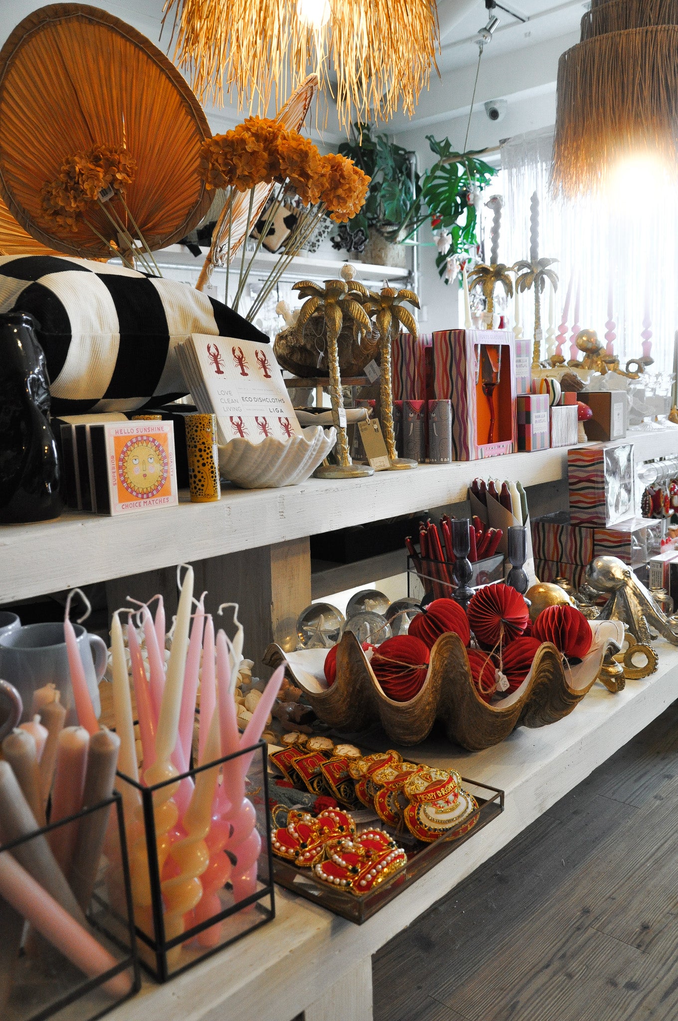 Making Christmas Magical: Fun and Unique Tree Decorations for the Holidays!